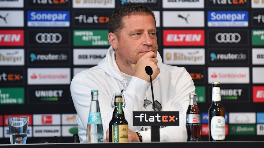 Max Eberl Sportdirektor Mönchengladbach DFL regulations prohibit any use of photographs as image sequences and/or quasi-video. xHDJPGx