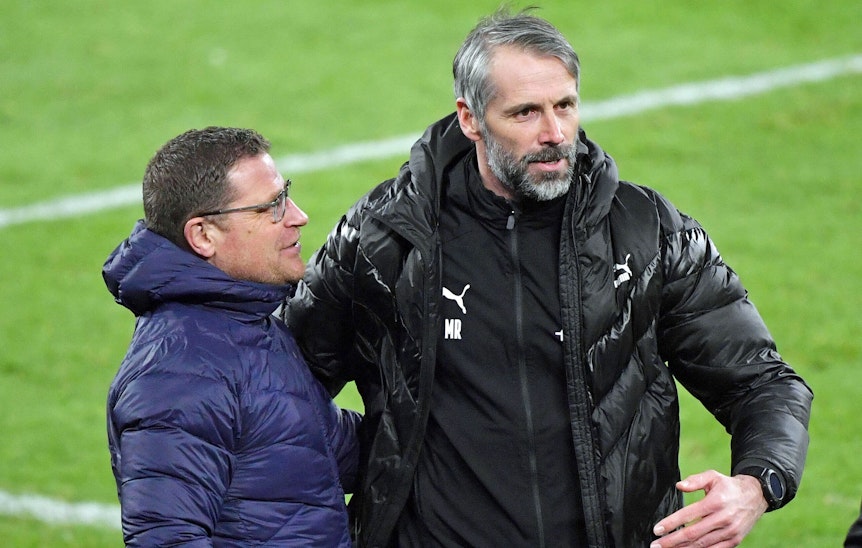 Ex-Gladbach-Entscheider unter sich: Marco Rose (r.) ist seit Donnerstag (8. September 2022) neuer Cheftrainer bei RB-Leipzig. Max Eberl (l.) soll bei den Sachsen neuer Sportdirektor werden. Rose und Eberl umarmen sich.