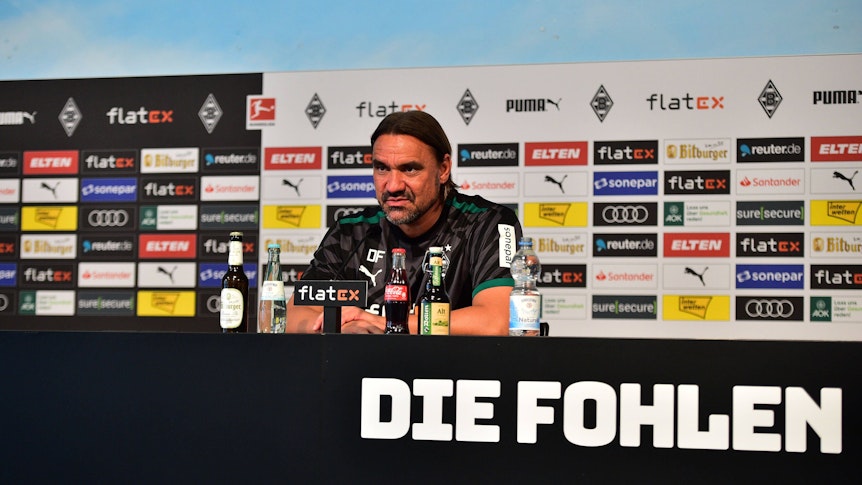 Daniel Farke, Trainer von Borussia Mönchengladbach, auf der Pressekonferenz vor dem Duell mit dem SC Freiburg am 9. September 2022.