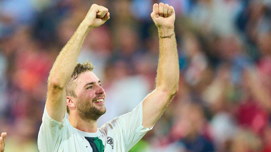 Christoph Kramer jubelt am 27. August 2022 über den Punktgewinn von Borussia Mönchengladbach beim FC Bayern München. Nach dem Heimsieg gegen RB Leipzig feierte der Mittelfeldspieler auf dem Oktoberfest.