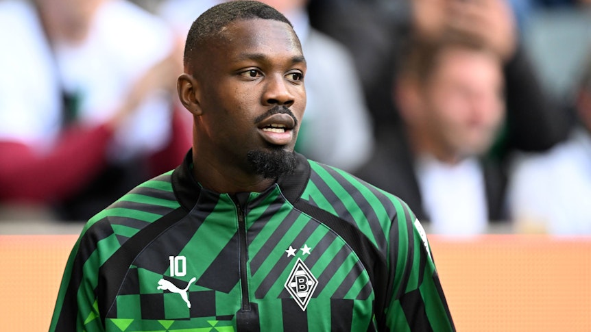 Marcus Thuram von Borussia Mönchengladbach am 17. September 2022 beim Bundesliga-Spiel gegen Leipzig beim Warmmachen.