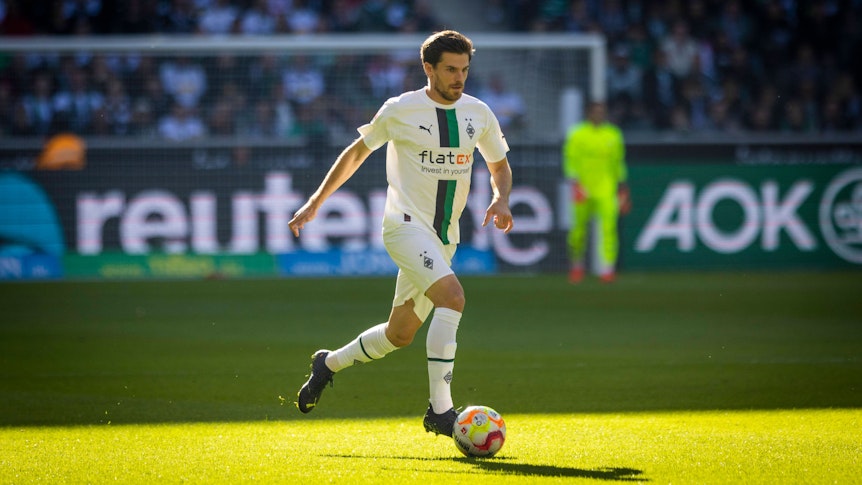 Jonas Hofmann läuft für Borussia Mönchengladbach im Spiel gegen den 1. FC Köln am 9. Oktober 2022 auf.