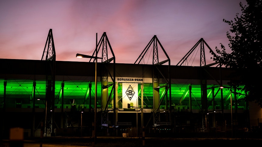 Der Borussia-Park in Mönchengladbach ist die Spielstätte von Fußball-Bundesligist Borussia Mönchengladbach.