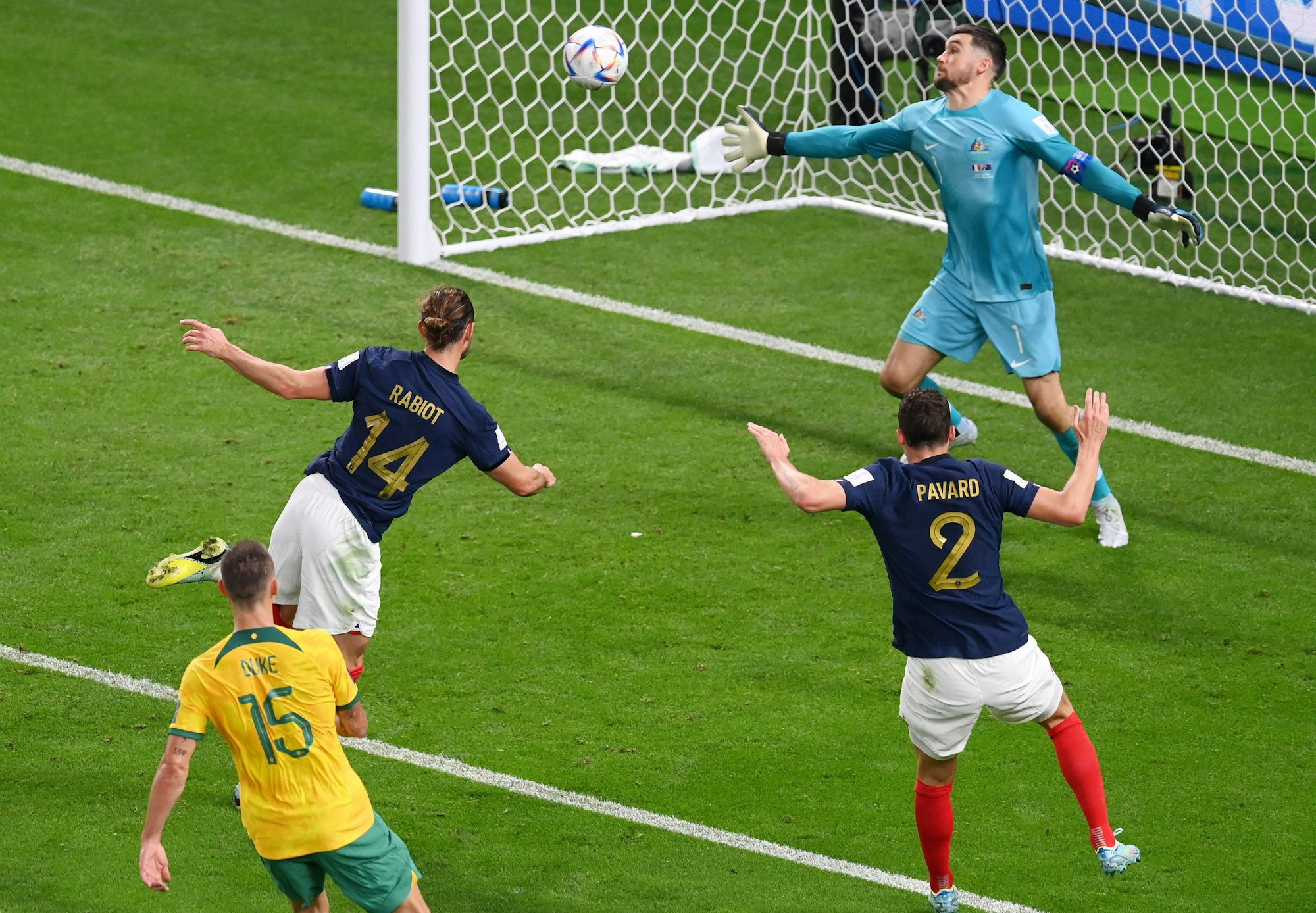 Adrien Rabiot erzielt das 1:1 im WM-Spiel gegen Australien.
