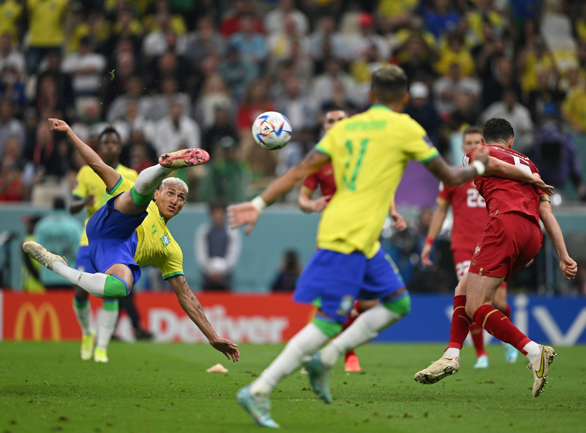Der Brasilianer Richarlison mit dem 2:0 gegen Serbien.