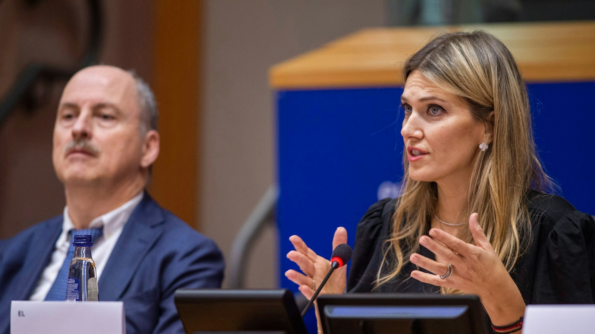 Was die mutmaßliche KailiKorruptionsaffäre für Griechenland bedeutet