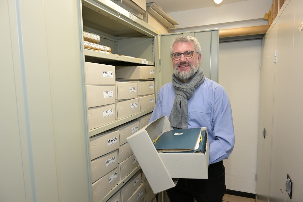 Odenthal Bestände des Pfarrarchivs treten Reise nach Köln an Kölner