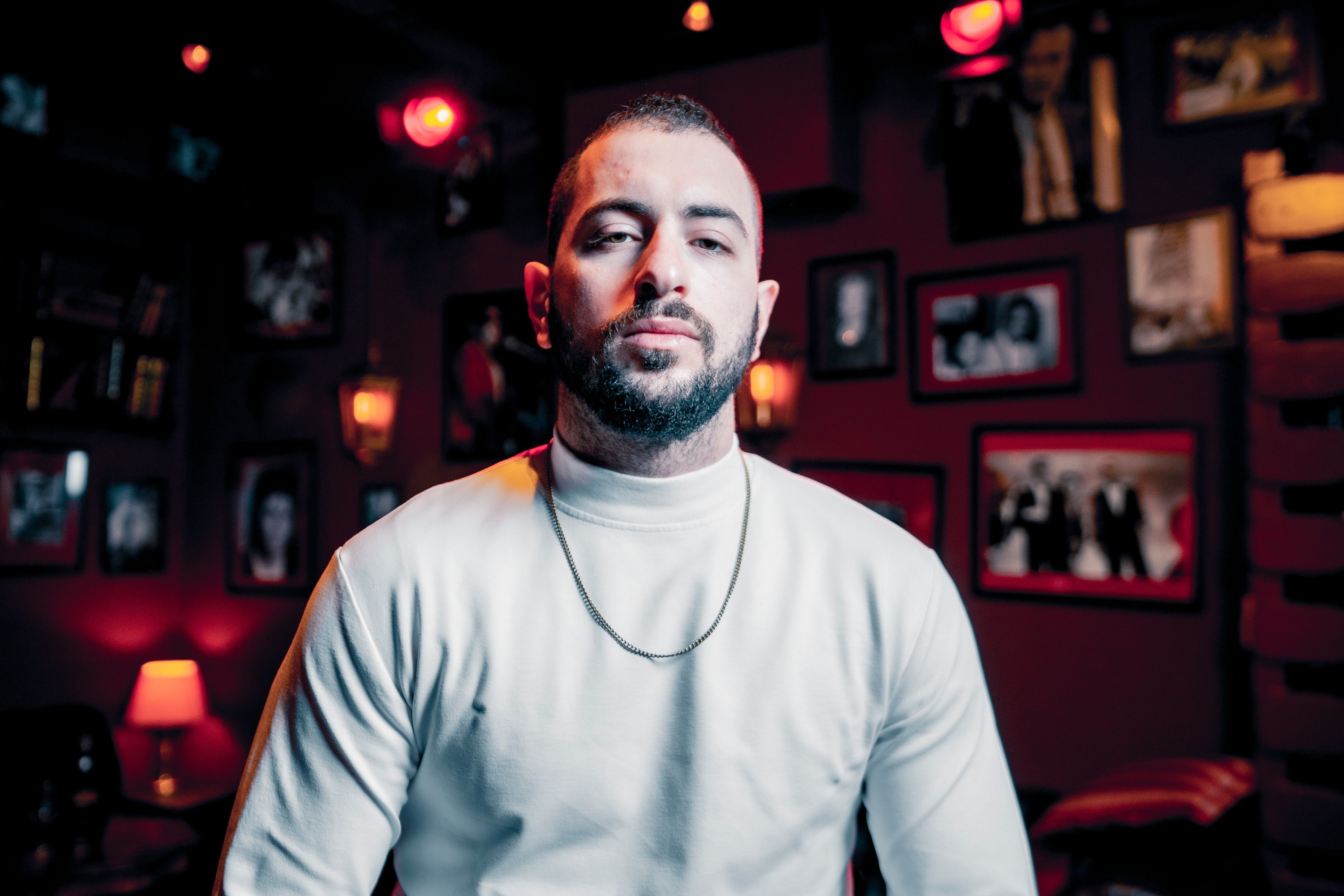 Köln: Rapper Timey über seine Jugend im Herkules-Hochhaus | Kölner ...