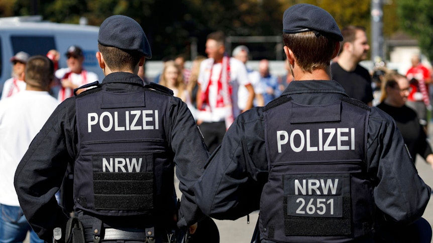 Polizei-Großaufgebot beim Derby 1. FC Köln gegen Borussia Mönchengladbach am 14. September 2019.