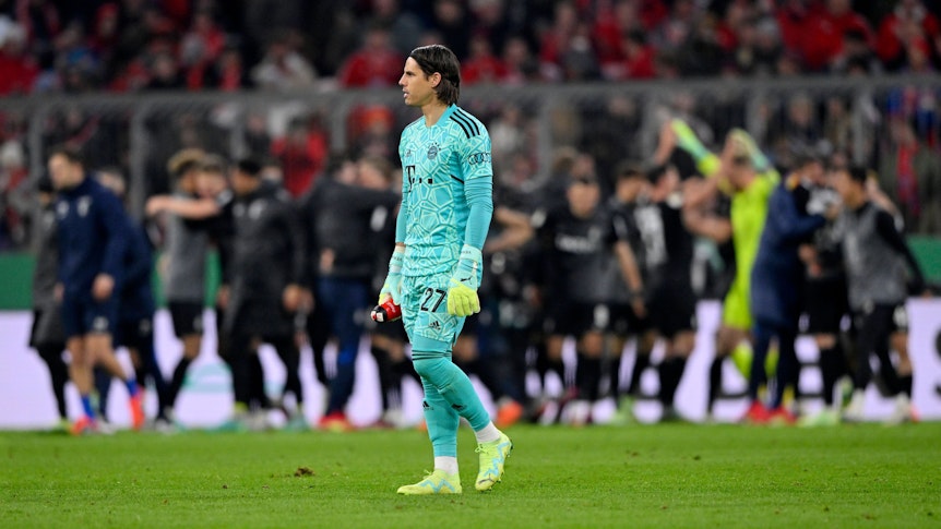 Yann Sommer, ehemaliger Torwart von Borussia Mönchengladbach, ist nach dem Ausscheiden des FC Bayern München aus dem DFB-Pokal (4. April 2023) gegen den SC Freiburg enttäuscht.