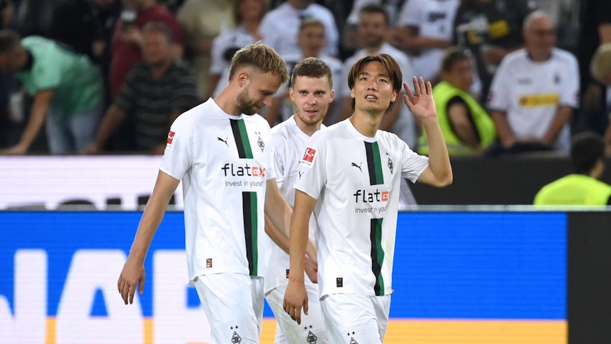 Wer muss auf die Bank? Marvin Friedrich, Nico Elvedi und Ko Itakura (v. l. n. r.) von Borussia Mönchengladbach im Spiel gegen Hertha BSC am 19. August 2022.