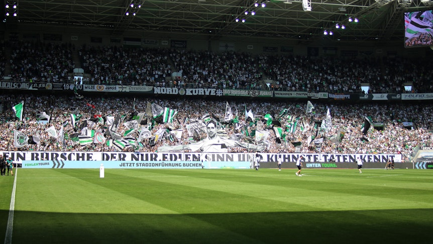 Choreografie für Gladbach-Kapitän Lars Stindl am Samstag (27. Mai 2023) im Borussia-Park.