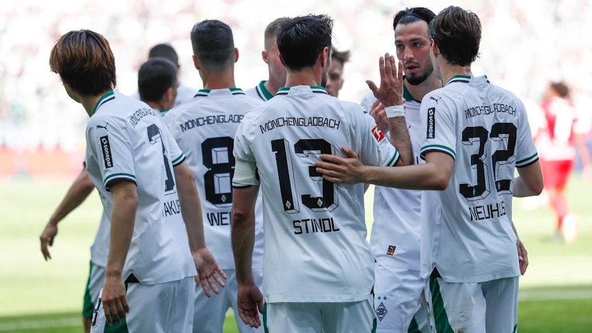 Das Tor von Borussia Mönchengladbach am Samstag (27. Mai 2023) beim Torjubel im Spiel gegen den FC Augsburg im Borussia-Park.