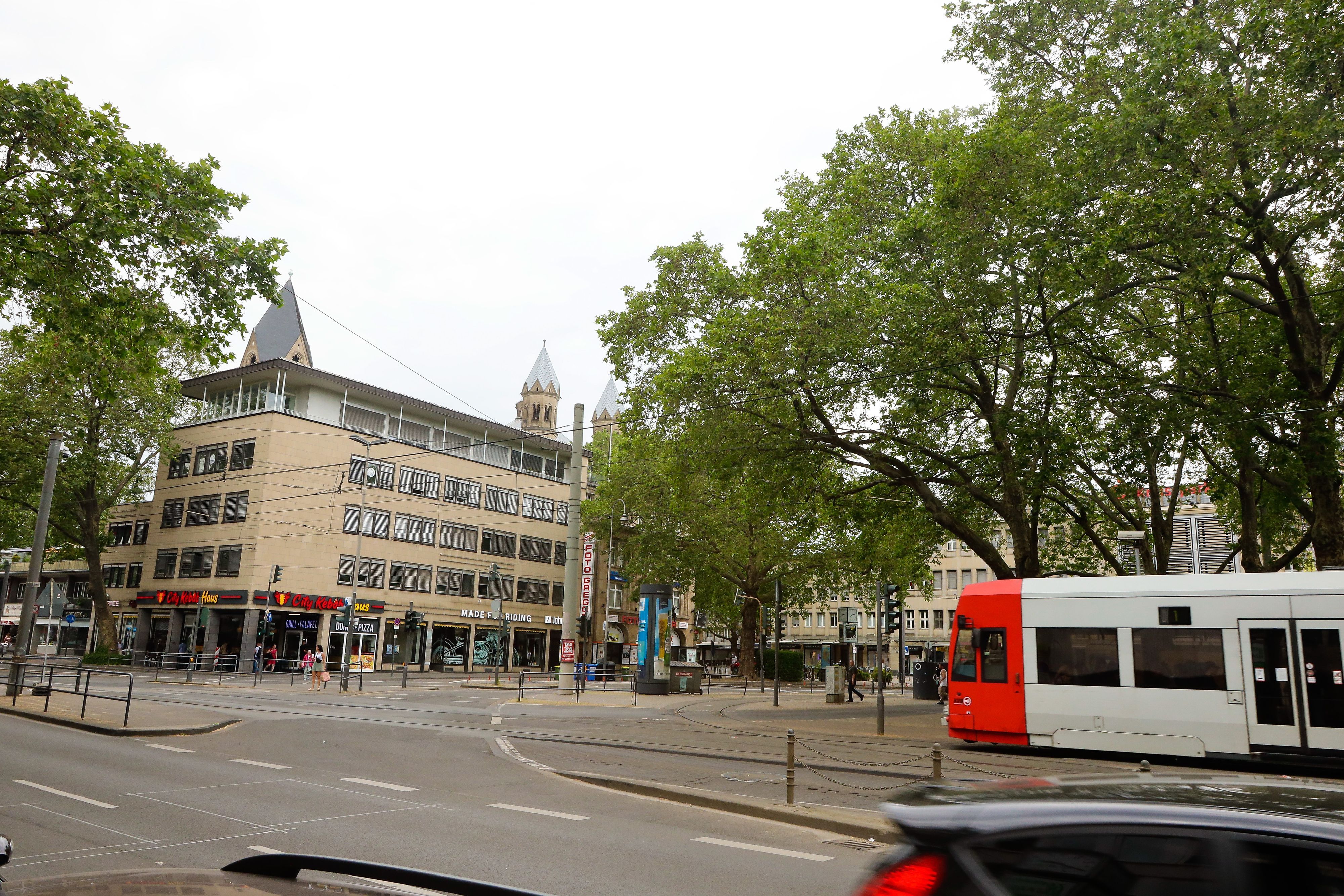 KVB Köln: Als die KVB nach dem Krieg mit Polizeischutz fuhr | Kölner ...