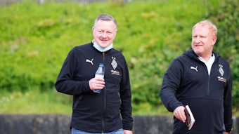 Roland Virkus (l.) am 28. Mai 2021 gemeinsam mit Heiko Vogel, dem damaligen Trainer der Gladbach-U23.