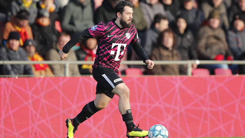 Amin Younes, hier am 15. Januar 2023 beim Spiel zwischen dem FC Utrecht und Go Ahead Eagles Deventer, ist erneut auf der Suche nach einem neuen Klub.