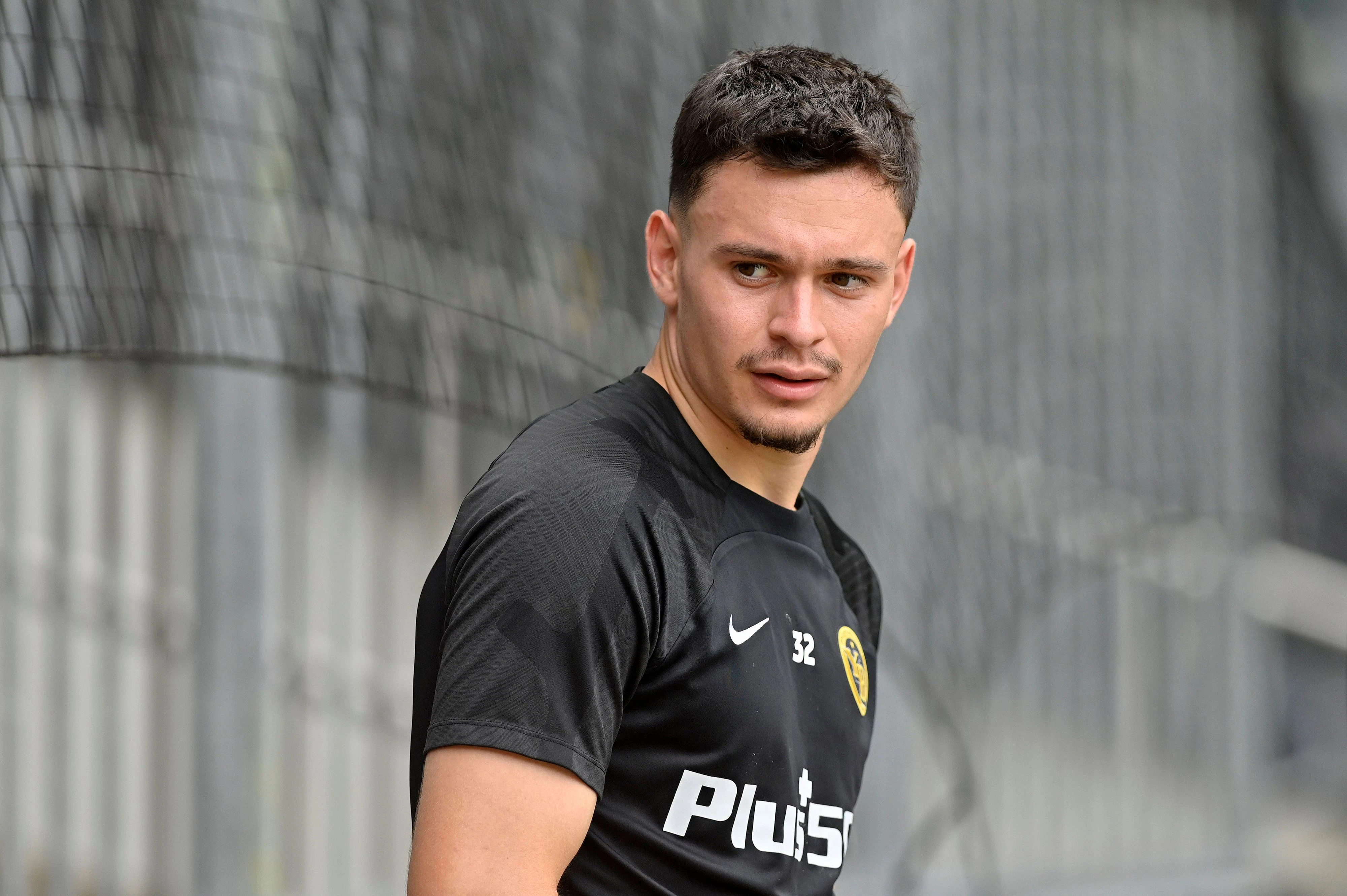 Gladbach: Ein Brett! Rieder-Rückennummer frei, aber kein Geld da ...