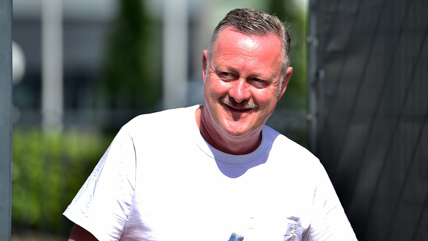 Roland Virkus steht am 14. August 2023 auf dem Gelände des Borussia-Park, dem Vereins-Areal von Borussia Mönchengladbach.