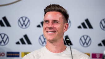 Marc-André ter Stegen, Ex-Keeper von Borussia Mönchengladbach und heutiger Nummer eins des FC Barcelona, hier am 6. September 2023 auf einer Pressekonferenz der deutschen Nationalmannschaft in Wolfsburg, bestens gelaunt.