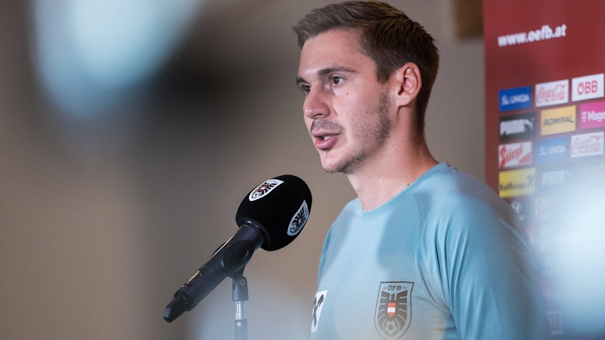 Max Wöber von Borussia Mönchengladbach, hier am 10. September 2023 bei einer Pressekonferenz des ÖFB-Teams im Rahmen des EM-Qualifikationsspiels gegen Schweden.