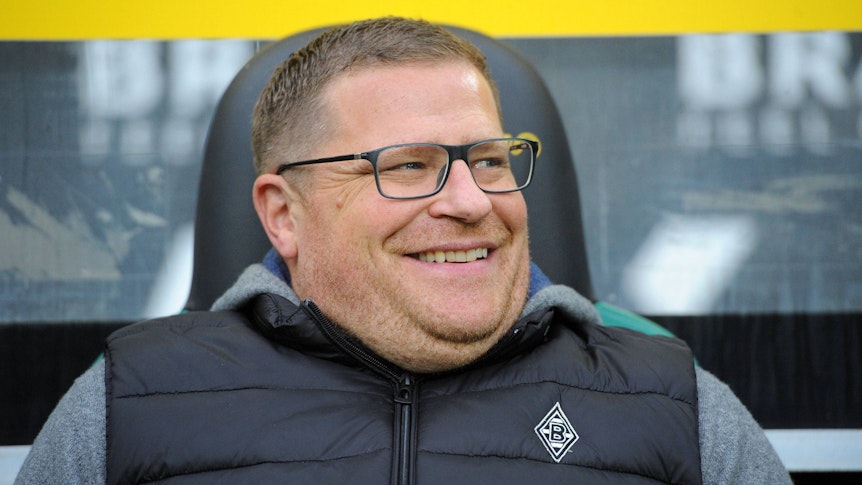Max Eberl sitzt am 26. Januar 2019 aus der Bank von Borussia Mönchengladbach.