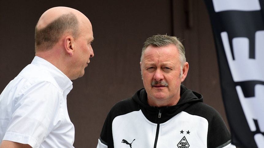 Roland Virkus (r.) und Stephan Schippers im Gespräch.