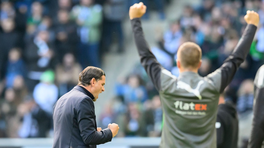 Gerardo Seoane bejubelt einen Borussia-Treffer im Spiel gegen Heidenheim.
