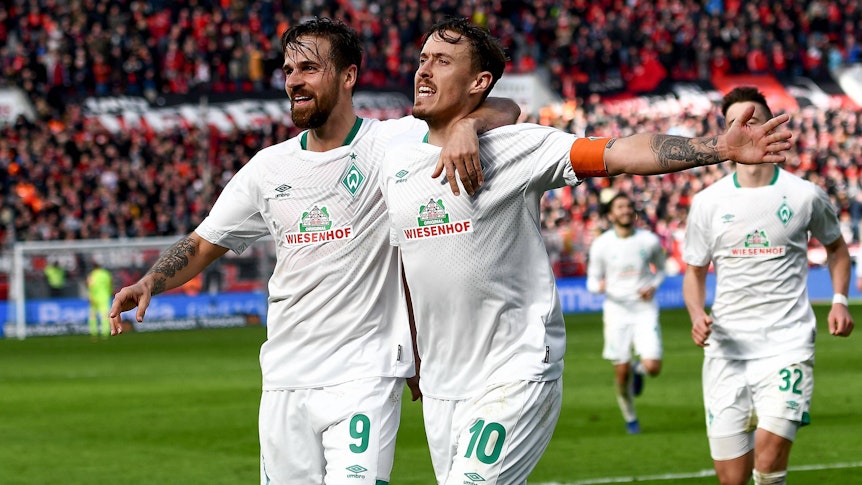 Martin Harnik und Max Kruse beim Torjubel.