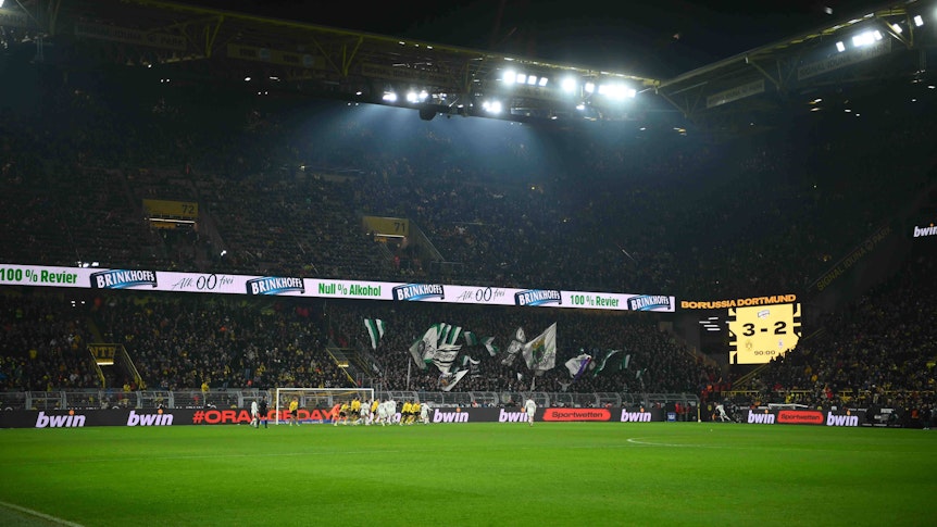 Der Signal-Iduna-Park beim Spiel zwischen dem BVB und Borussia Mönchengladbach.