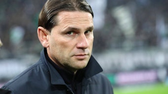 Gerardo Seoane am Spielfeldrand im Borussia-Park.