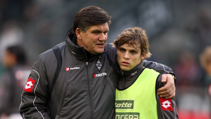 Hans Meyer spricht mit Tony Jantschke.