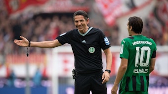 Deniz Aytekin im Gespräch mit Florian Neuhaus.