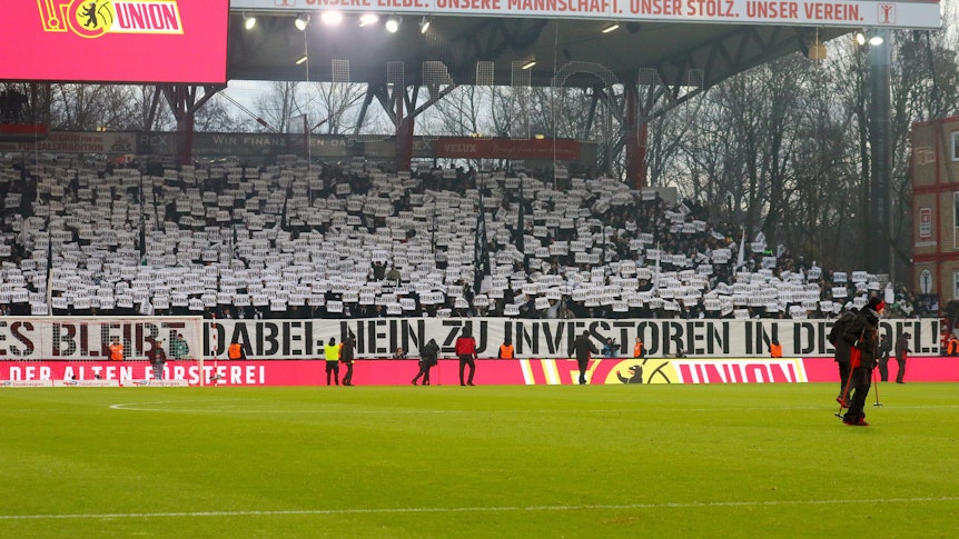 Ein Banner der Gladbach-Fans zum Investoren-Projekt der DFL.