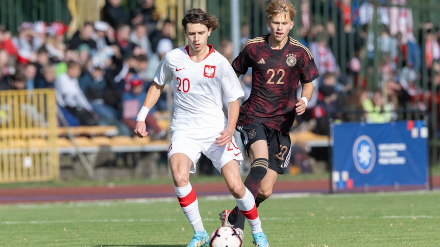 Jakub Peret (l.) in Aktion.