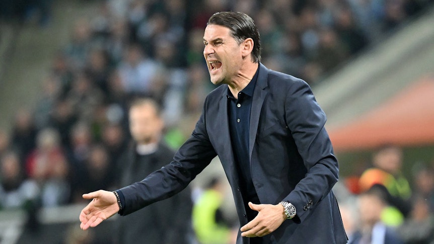 Gerardo Seoane gibt aggressiv Anweisungen.