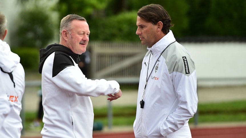 Roland Virku und Gerardo Seoane im Gespräch.