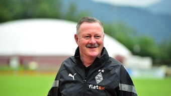 Roland Virkus lächelt.