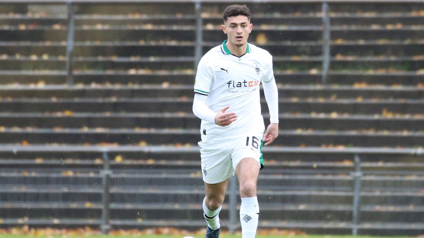 Moustafa Moustafa am Ball.