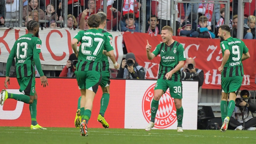 Borussia-Spieler beim Torjubel.