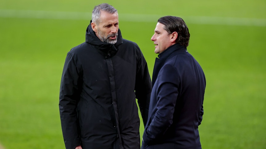 Marco Rose und Gerardo Seoane reden miteinander.