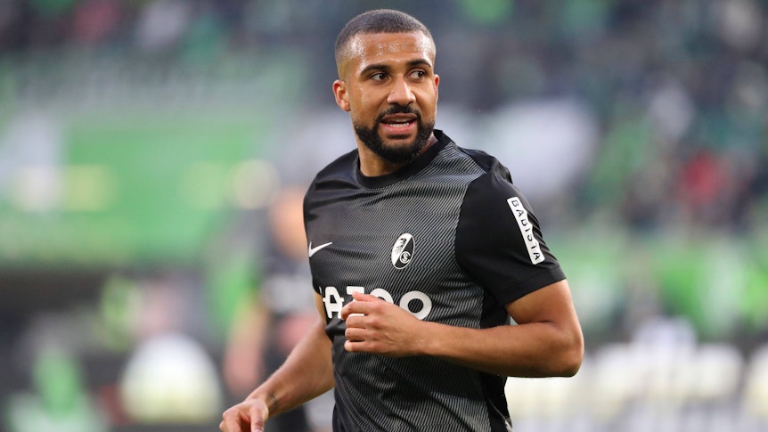 Daniel-Kofi Kyereh im schwarzen Freiburg-Trikot.