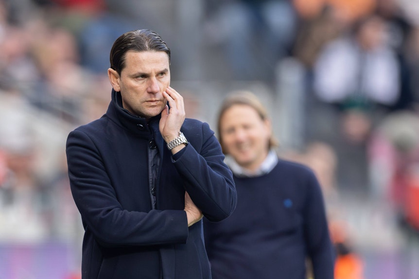 Gerardo Seoane am Spielfeldrand.