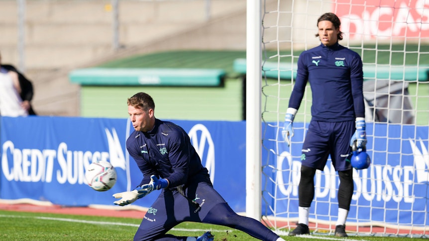 Jonas Omlin und Yann Sommer während des Torwarttrainings.