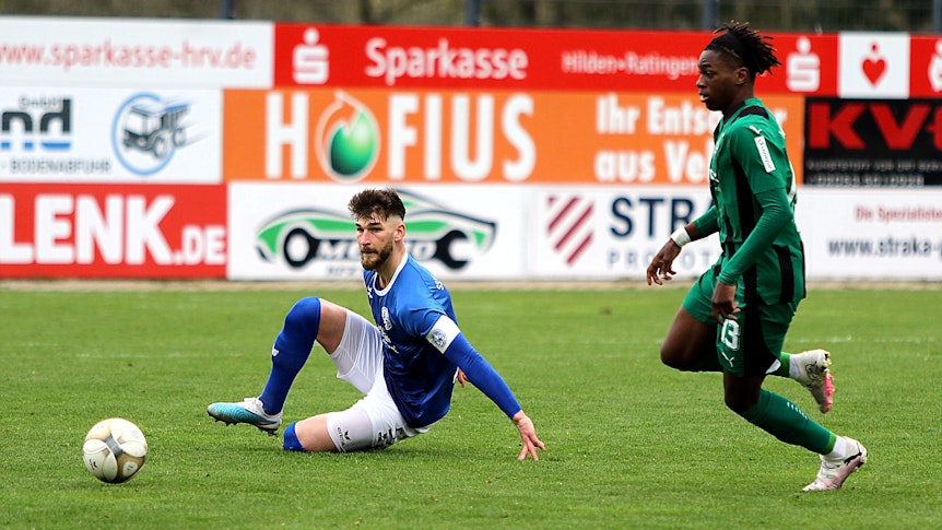 Winsley Boteli im Kampf um den Ball.