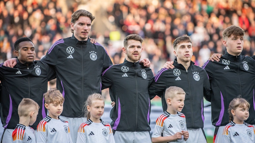 Die U21-Nationalmannschaft vor dem Länderspiel.