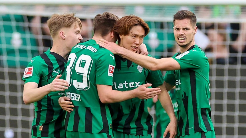 Torjubel nach dem Ausgleich von Ko Itakura.