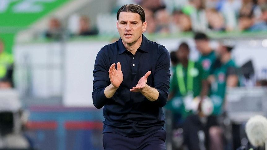 Gerardo Seoane klatscht in die Hände.