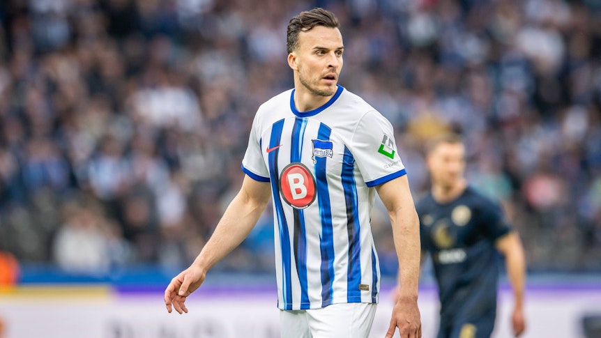 Haris Tabakovic im Hertha-Trikot.