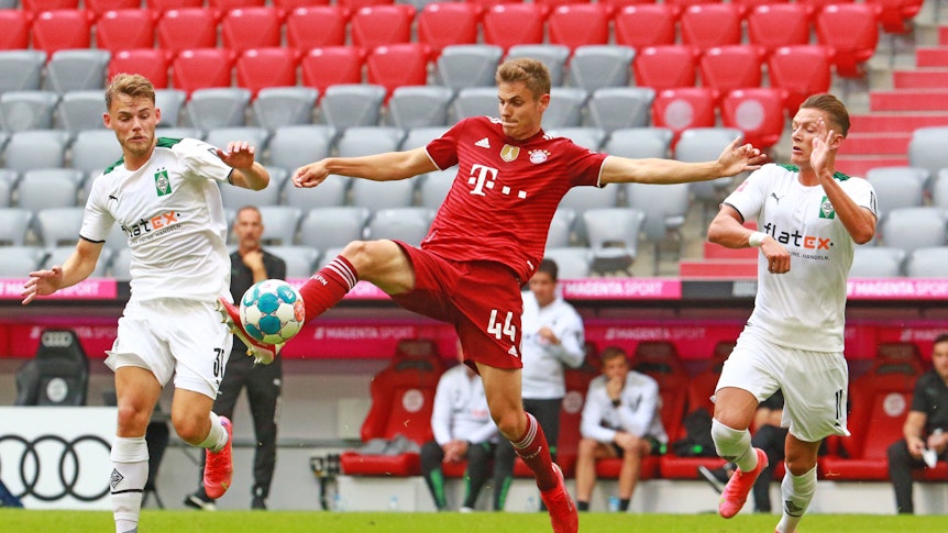 Spieler von Borussia Mönchengladbach in einem Testspiel gegen den FC Bayern München.