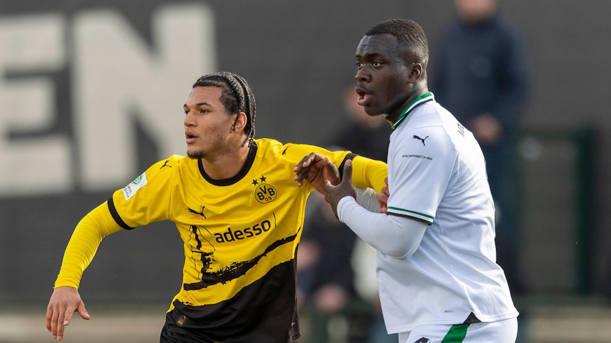 Ibrahim Digberekou im Zweikampf mit Paris Brunner.